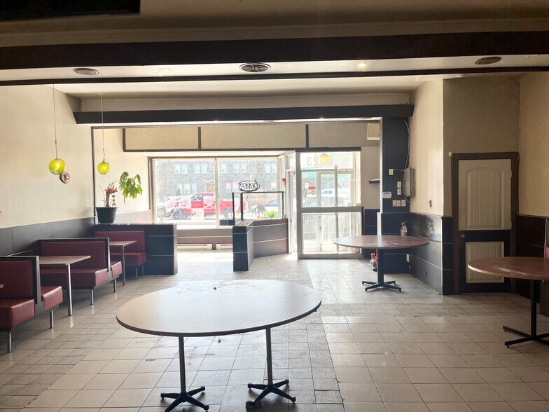 More Photos Of 8523-8527 Boul Saint-Laurent, Montréal Storefront Retail Residential For Sale