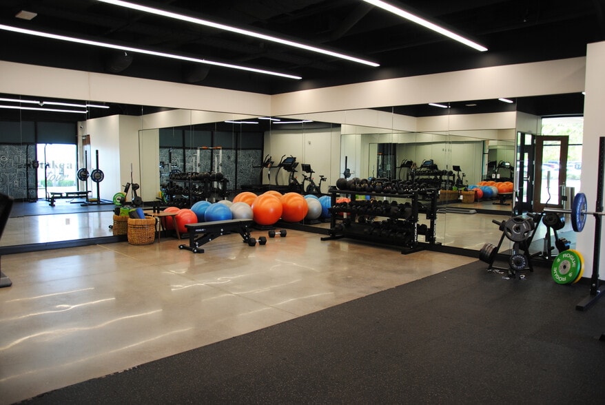 More Photos Of 300 E Davis St, McKinney Coworking Space