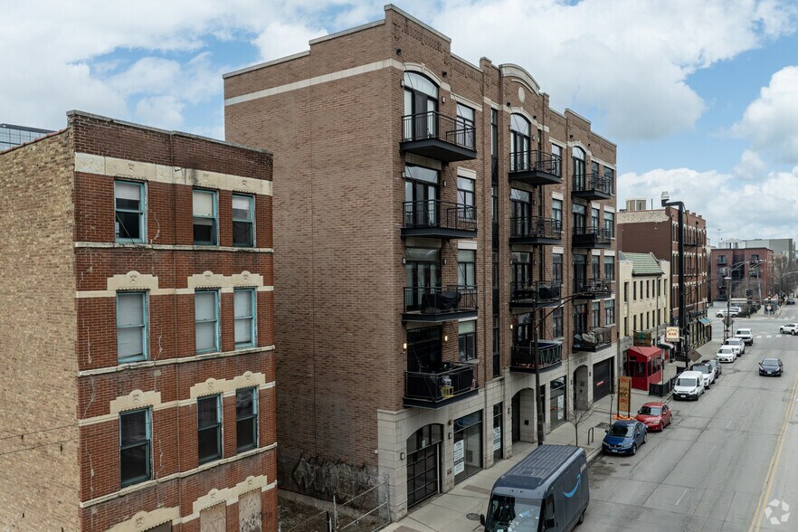 More Photos Of 711 W Grand Ave, Chicago Apartments For Sale
