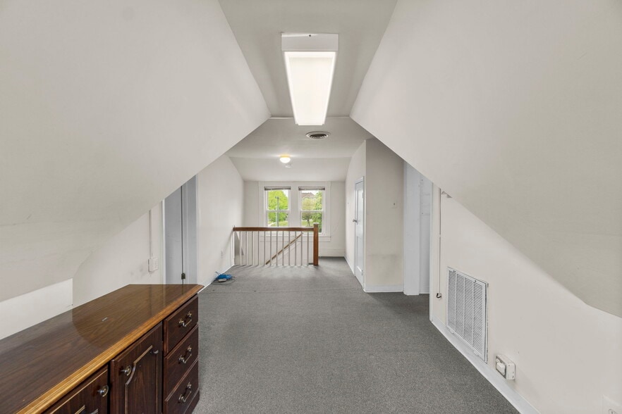 More Photos Of 300 Allegheny Ave, Towson Office For Sale