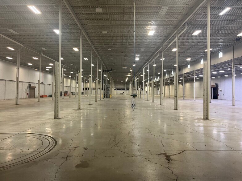 More Photos Of 801-829 Janesville Ave, Fort Atkinson Manufacturing For Sale