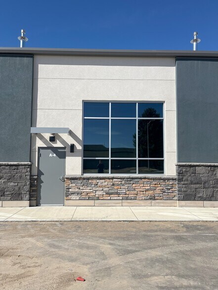 More Photos Of 1001 Depot Hill, Broomfield Showroom For Sale