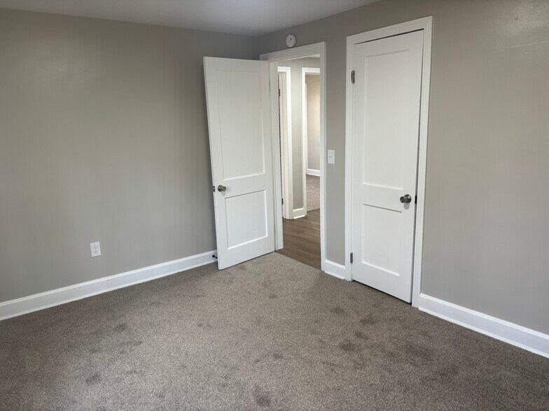 More Photos Of 500 Sharon Rd, King William Office Residential For Sale