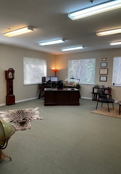 More Photos Of 8830 S Tamiami Trl, Sarasota Office For Lease