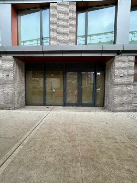 More Photos Of 555 Broadway, Brooklyn Apartments For Lease