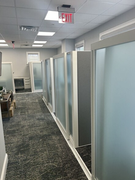 More Photos Of 670 Boston Post Rd, Madison Office For Lease