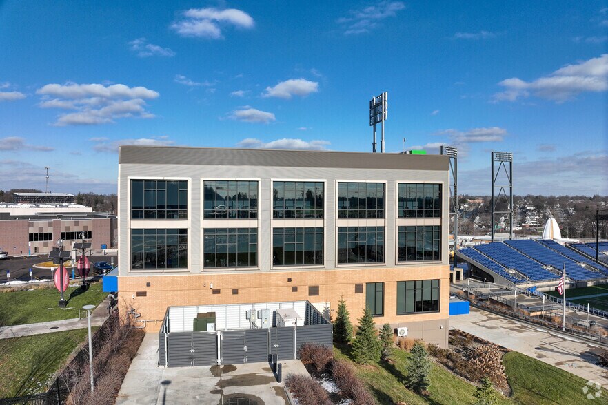 More Photos Of 2014 Blake Avenue NW, Canton Office For Lease