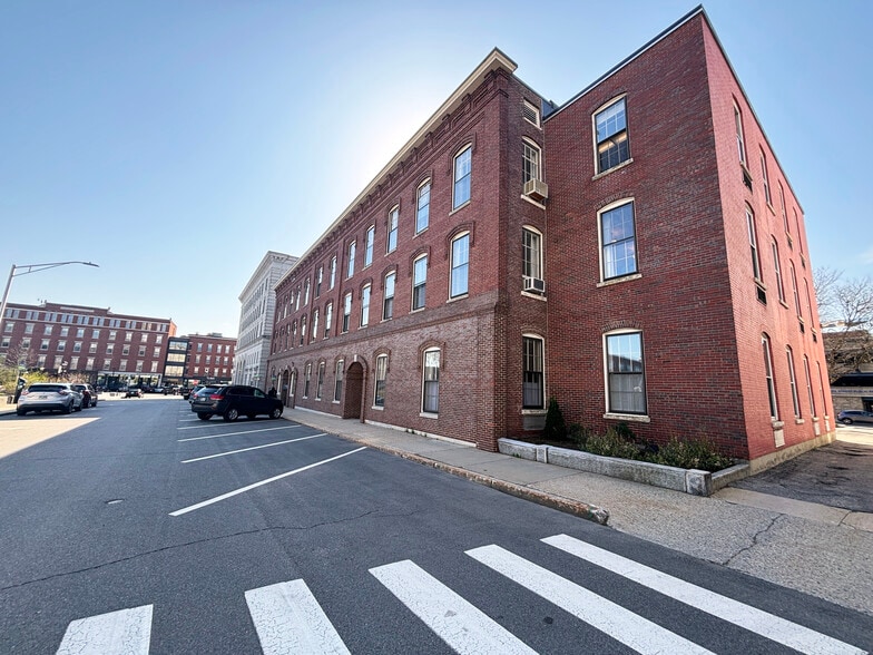 Primary Photo Of 15 Capitol St, Concord Office For Lease