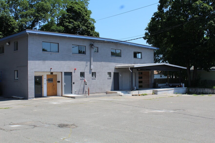 More Photos Of 28 Harbor St, Danvers Office For Lease