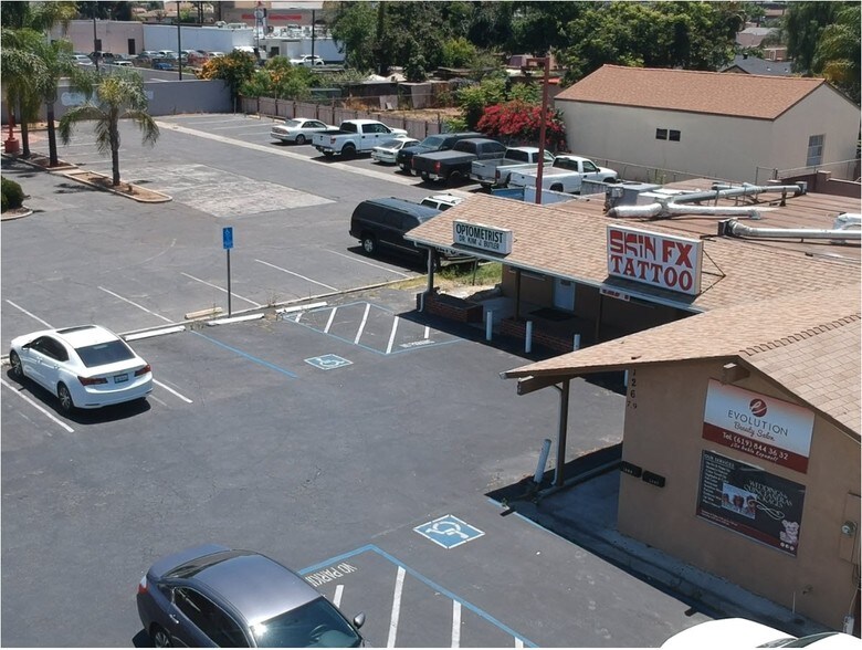 More Photos Of 1267-1273 Broadway St, El Cajon Storefront For Lease