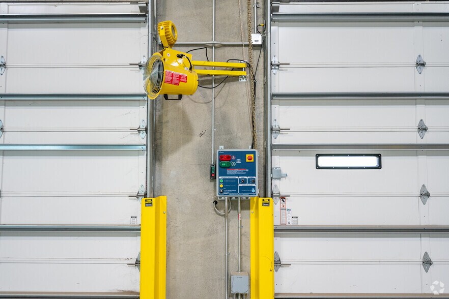 More Photos Of 22801 8th St E, Sonoma Warehouse For Sale