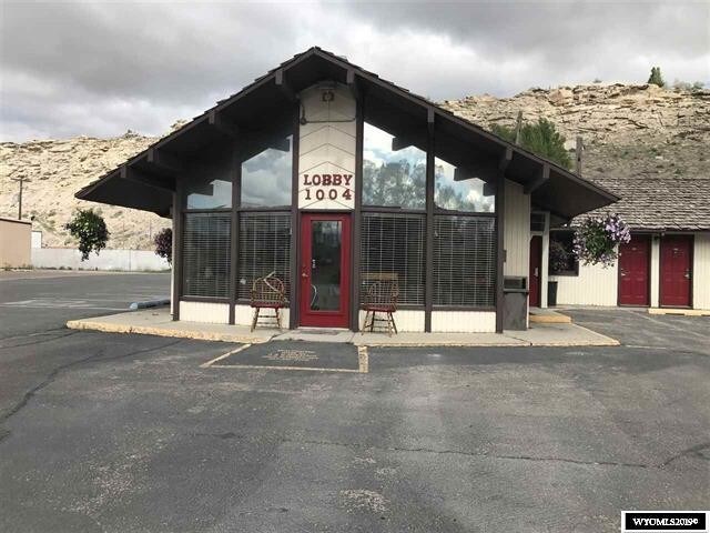 More Photos Of 1004 Dewar Dr, Rock Springs Hotel For Sale