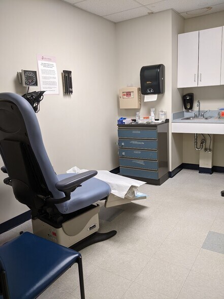 More Photos Of 3229 E Genesee St, Syracuse Medical For Sale
