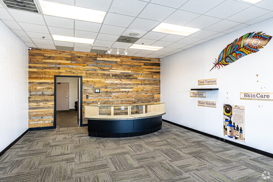 More Photos Of 1400 Forum Blvd, Columbia Unknown For Lease