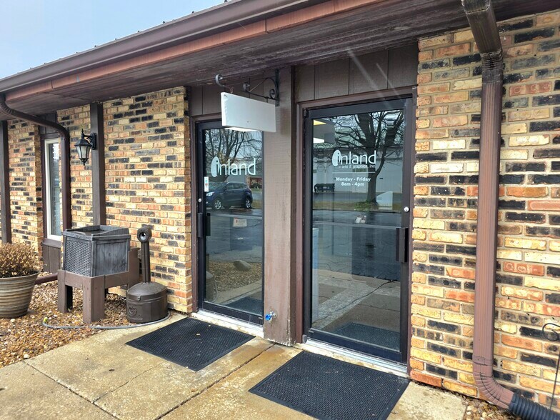 More Photos Of 14440 W Edison Dr, New Lenox Manufacturing For Sale