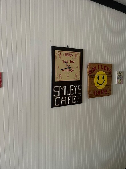 More Photos Of 302 W Broad St, Iva Restaurant For Sale