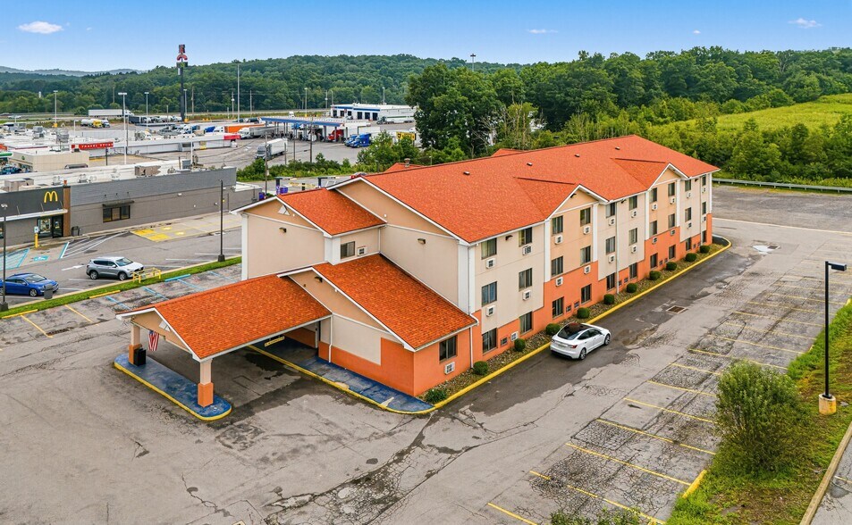 Primary Photo Of 251 Allegheny Blvd, Brookville Hotel For Sale