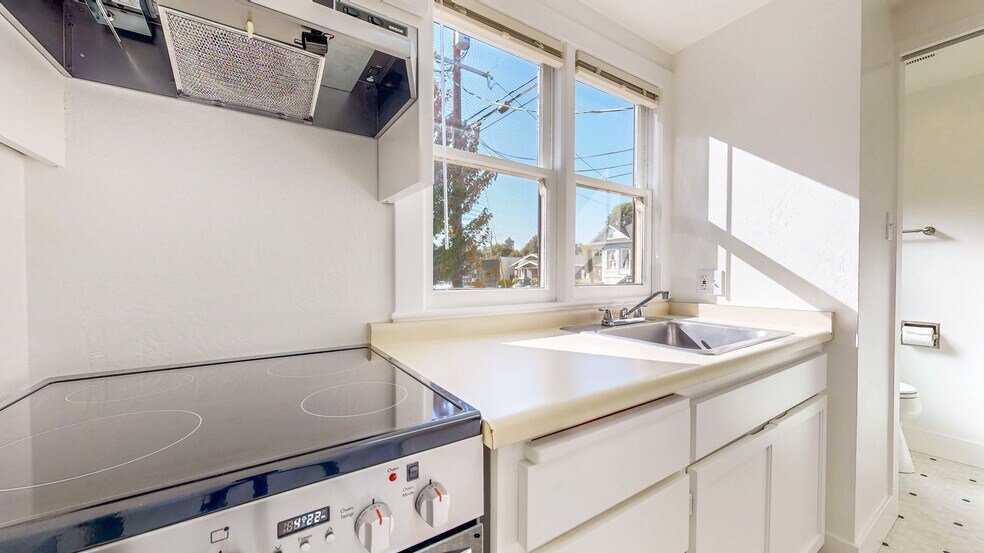 More Photos Of 625 Humboldt St, Santa Rosa Apartments For Sale