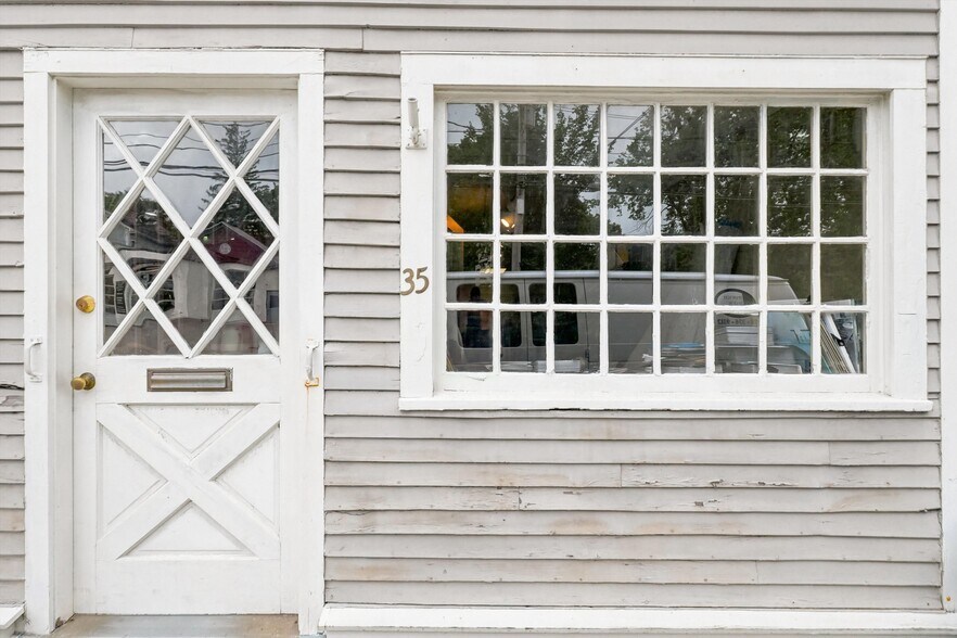 More Photos Of 33-37 S Main St, Ipswich Storefront Retail Residential For Sale