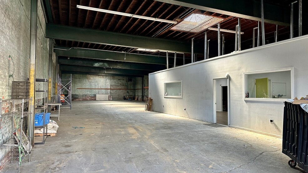 More Photos Of 191-193 Van Brunt St, Brooklyn Warehouse For Lease