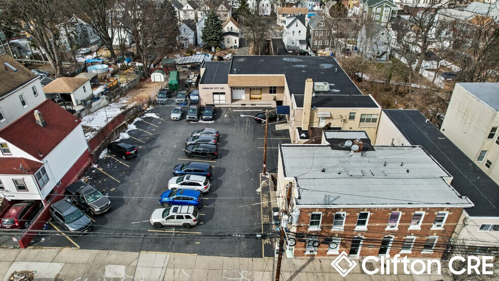 More Photos Of 162 Highland Ave, Clifton Light Distribution For Lease