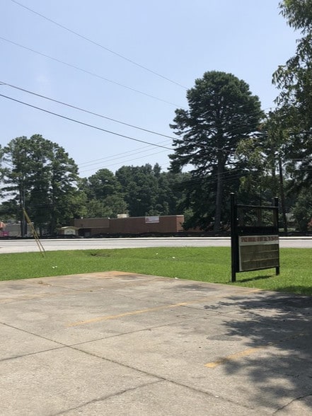 More Photos Of 2054 Rex Rd, Morrow Flex For Sale