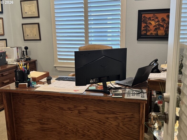 More Photos Of 937 Chetco Ave, Brookings Office Residential For Sale