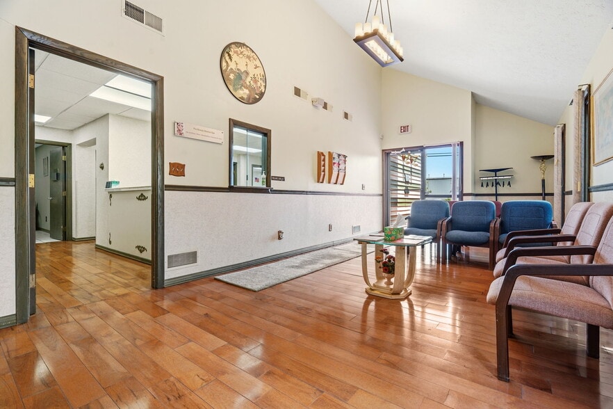 More Photos Of 255 Dueber Ave SW, Canton Medical For Sale