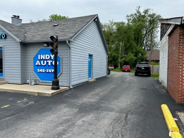 More Photos Of 1834 E 38th St, Indianapolis Auto Repair For Sale