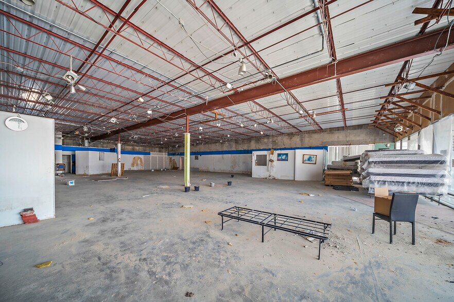 More Photos Of 10200 Almeda Genoa Rd, Houston Unknown For Lease