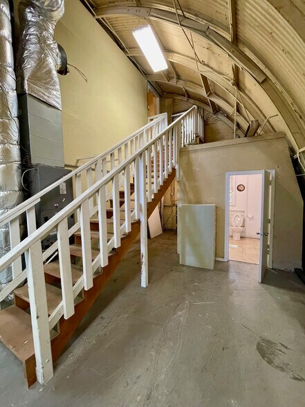 More Photos Of 821 W Main St, El Cajon Flex For Lease