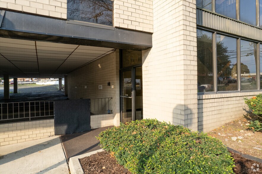 More Photos Of 520 Main St, Fort Lee Coworking Space