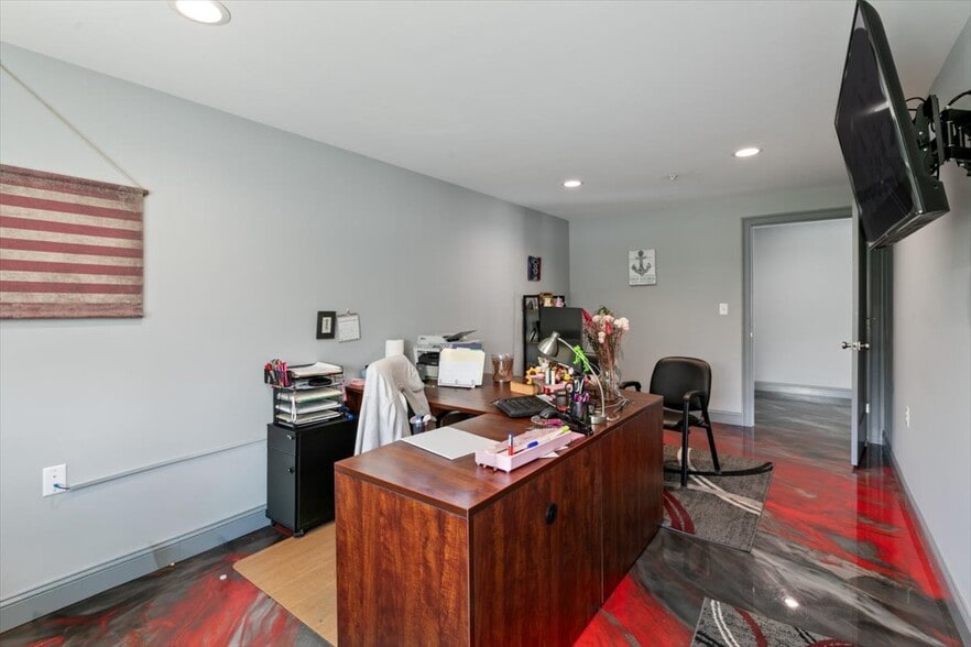 More Photos Of 409 Emerson Ave, Hampstead Industrial For Sale