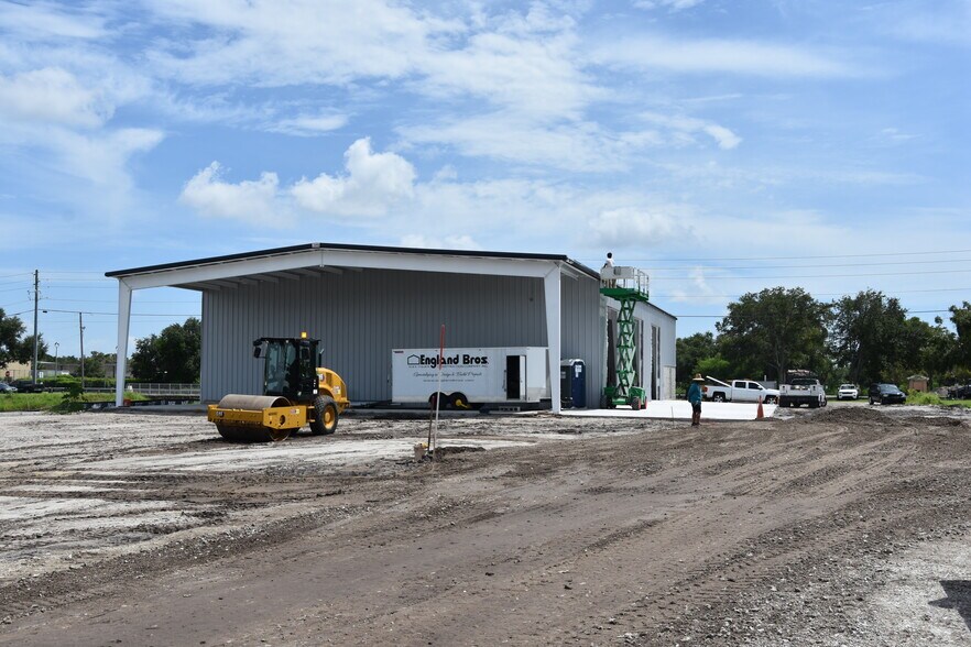 More Photos Of 7125 114th Ave, Largo Warehouse For Lease