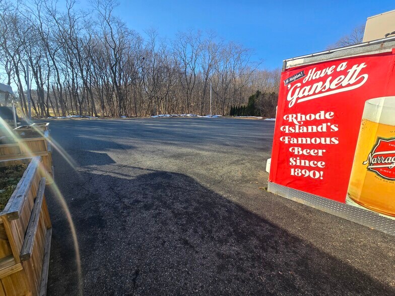 More Photos Of 48 School St, Lincoln Restaurant For Sale