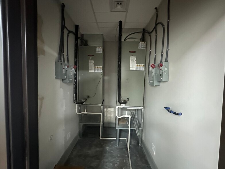 More Photos Of 4320 N Belt Line Rd, Irving Office For Lease