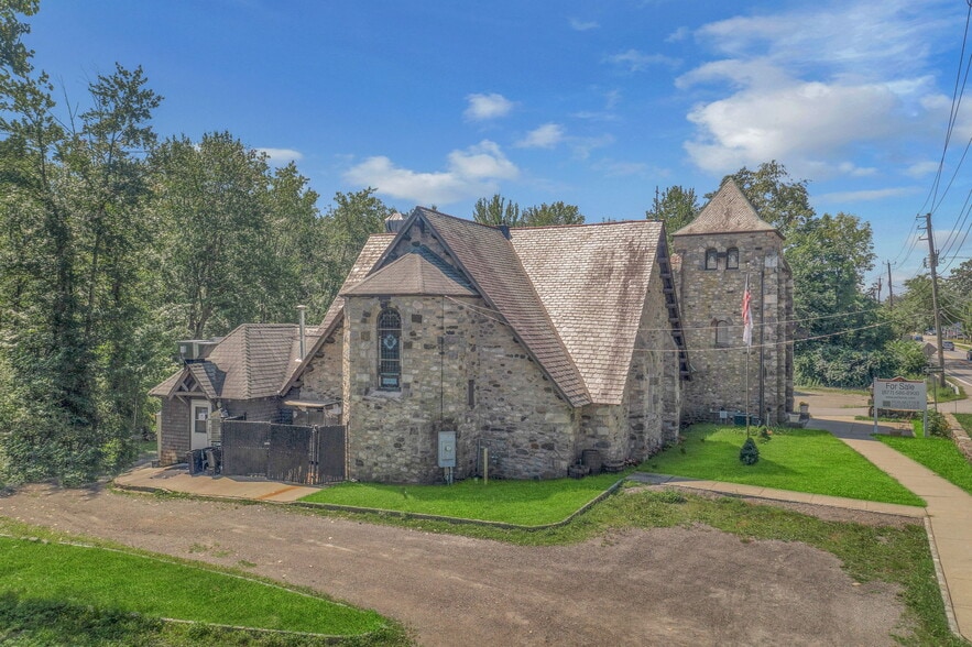 More Photos Of 1715 E Main St, Mohegan Lake Restaurant For Sale