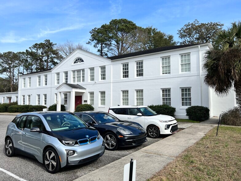 Primary Photo Of 95 Folly Road Blvd, Charleston Religious Facility For Lease