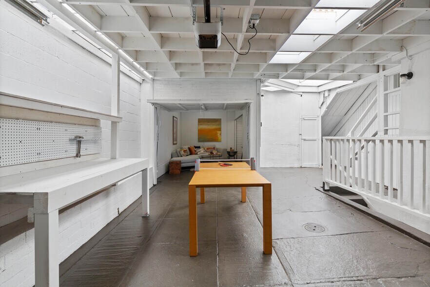 More Photos Of 1539 E 38th St, Oakland Apartments For Sale