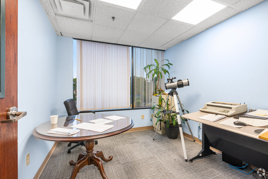 More Photos Of 609 W Johnson Ave, Cheshire Medical For Lease