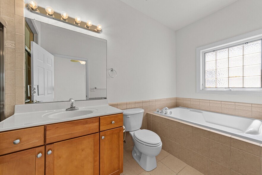 More Photos Of 2007 Baltic Ave, Virginia Beach Apartments For Sale