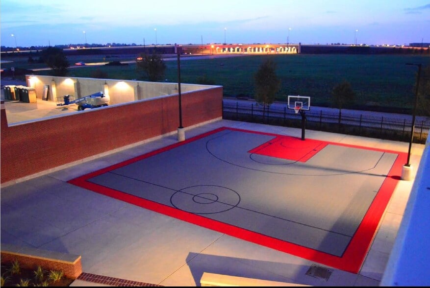 More Photos Of 13905 University Blvd, Sugar Land Medical For Sale