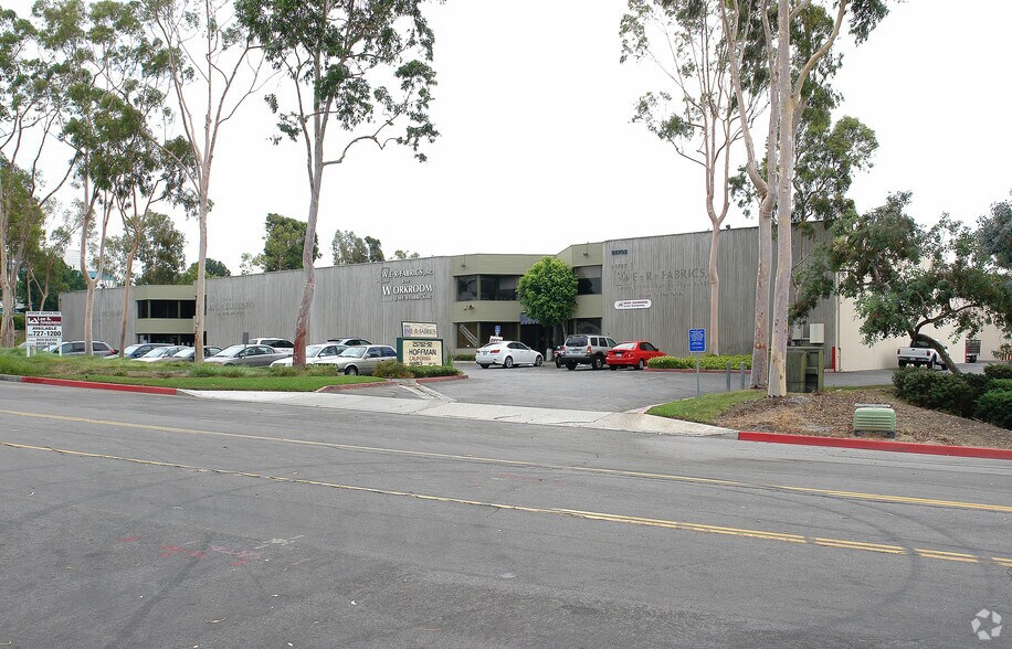 More Photos Of 25782 Obrero Dr, Mission Viejo Showroom For Lease