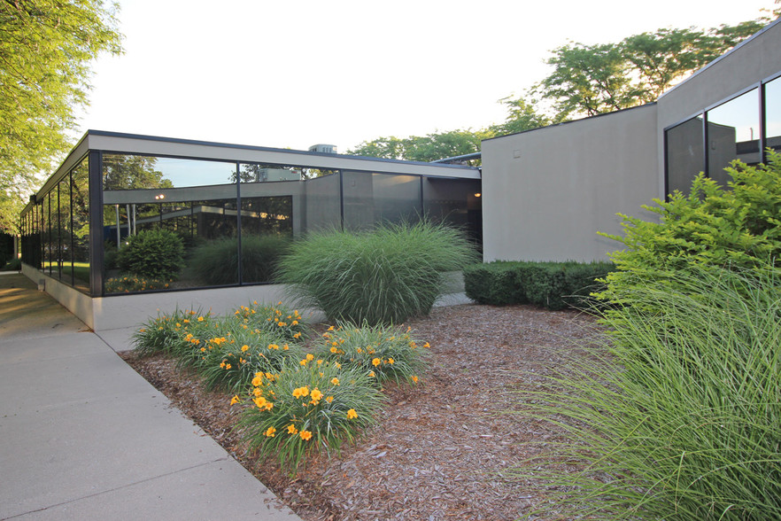 Primary Photo Of 6112 Constitution Dr, Fort Wayne Office For Lease