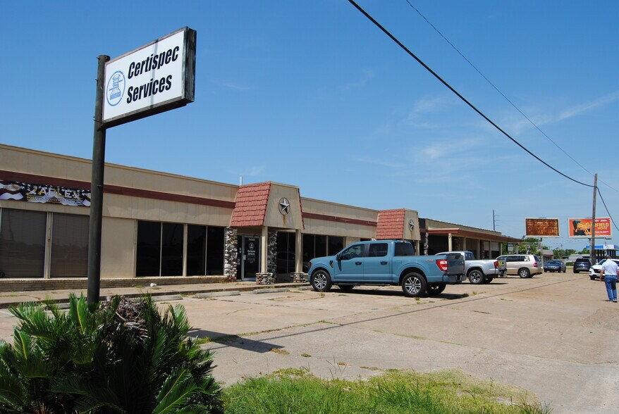 More Photos Of 1438-1450 Texas Ave, Texas City Storefront For Sale