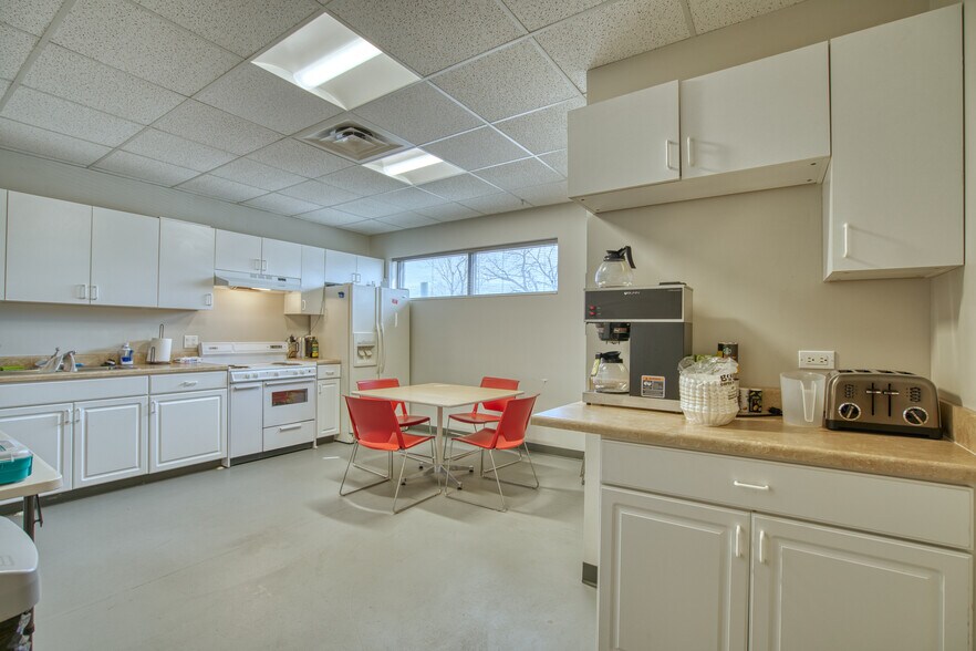 More Photos Of 1110 Boston Ave, Longmont Research And Development For Sale