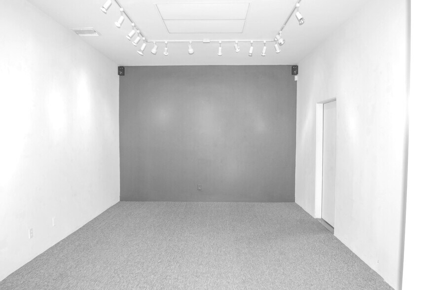 More Photos Of 9009 Beverly Blvd, Los Angeles Storefront Retail Office For Lease