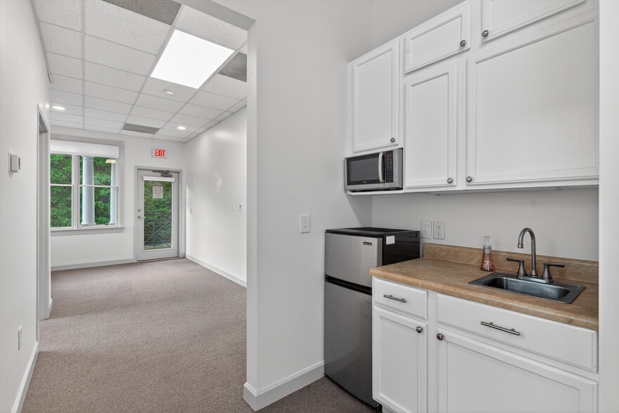 More Photos Of 1502 W NC Highway 54, Durham Office For Sale
