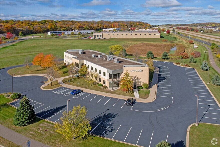 More Photos Of 625 Whitetail Blvd, River Falls Office For Lease