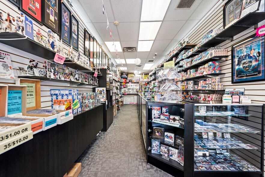 More Photos Of 9 Atlantic Ave, Lynbrook General Retail For Lease